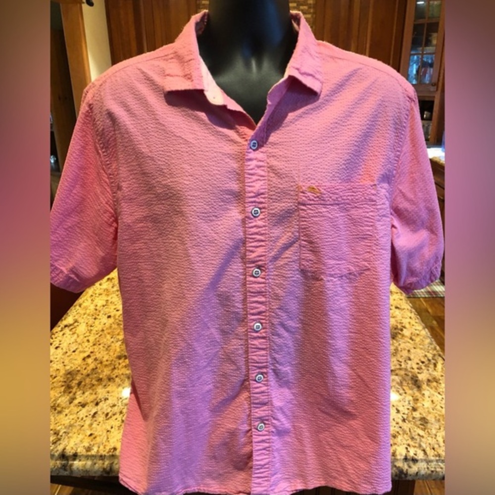 Men's Pink Short-Sleeve Button-Up Shirt